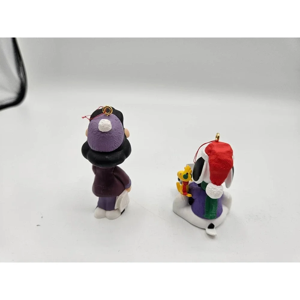 Hallmark Peanuts A Snoopy Christmas Lucy 2000 & Literary Ace‎ Snoopy 2002